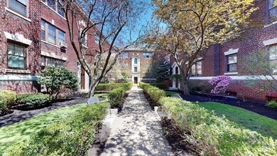 429 Washington St unit 2, Brookline, MA 02446 - photo 2