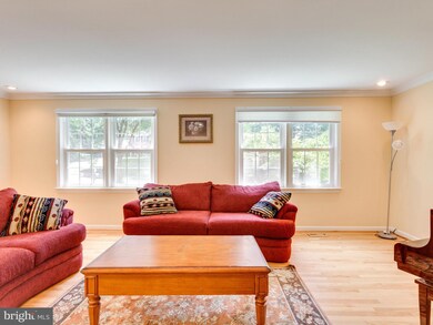 9026 Edgepark Rd, Vienna, VA 22182 - photo 5