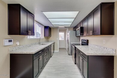 7641 W Glenrosa Ave, Phoenix, AZ 85033 - photo 2