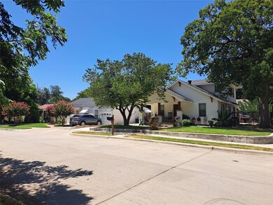 340 N Judkins St, Fort Worth, TX 76111 - photo 6