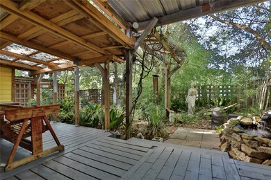 2530 Stadium Dr, Alvin, TX 77511 - photo 3