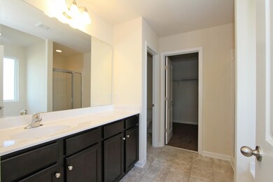 Colleton Master Bath - 7731 Desoto 1