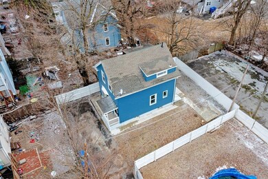 11 Carpenter Ct, Springfield, MA 01109 - photo 4