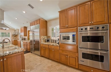 16677 Calneva Dr, Encino, CA 91436 - photo 5