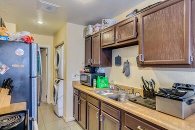 07 - Kitchen