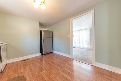 537 Cleveland St, Columbus, IN 47201 - photo 7