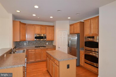 4216 Lehman Ct, Triangle, VA 22172 - photo 7