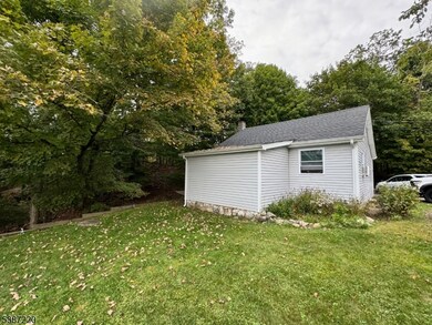 8 Hopatcong St, Hopatcong, NJ 07843 - photo 4