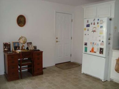 15 Surry Dr, Uxbridge, MA 01569 - photo 3