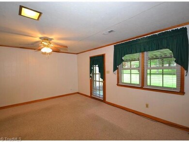 3332 Staleys Farm Rd, Asheboro, NC 27205 - photo 4