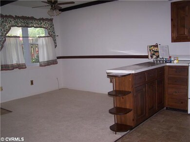 Kitchen - Beamed ceiling, chair rail and ceiling f