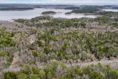 15 Abenaki Rd_102