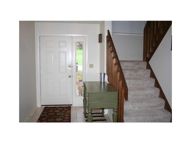 Entry/Foyer.
