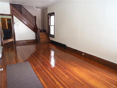 646 E Broad St, Tamaqua, PA 18252 - photo 3