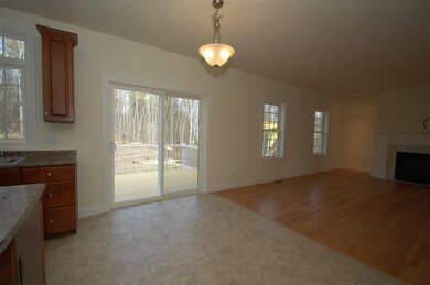 21 Sophie Cir unit 14, Hooksett, NH 03106 - photo 6