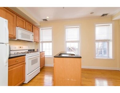 37 Fleet St unit 3, Boston, MA 02109 - photo 2