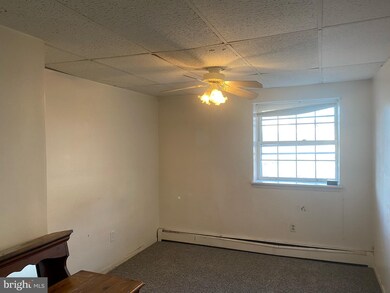 17 S 2nd St unit C, Quakertown, PA 18951 - photo 3