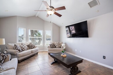 14204 Desert Yucca Dr, Horizon City, TX 79928 - photo 5