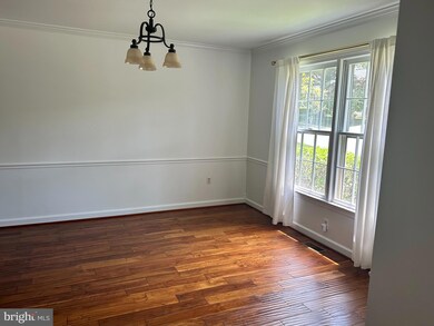 7720 Modisto Ln, Springfield, VA 22153 - photo 3