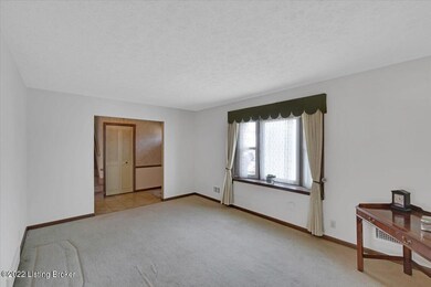 3105 Auburn Cir, Louisville, KY 40299 - photo 6