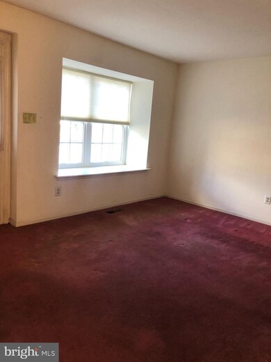 503 Carousel Cir, Norristown, PA 19403 - photo 3