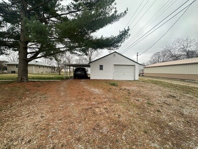 1221 5th St, Covington, IN 47932 - photo 7