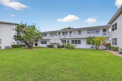 150 Coventry G unit 150, West Palm Beach, FL 33417 - photo 2