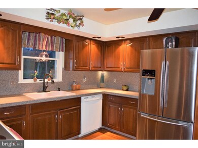 4481 Queens Ln, Zionsville, PA 18092 - photo 4