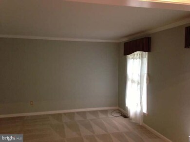 4604 Hinchingham Ln, Lothian, MD 20711 - photo 7