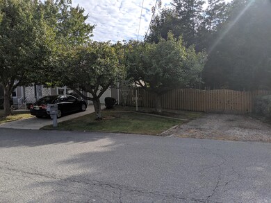 Side drive double gate