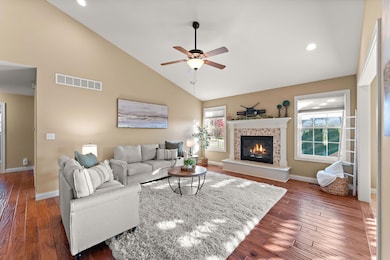 3251 Mockingbird Ln, Valparaiso, IN 46383 - photo 7