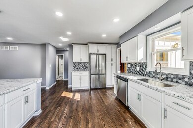 12713 W Atlantic Ave, Waukegan, IL 60085 - photo 6