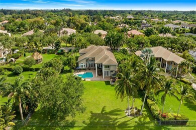 10407 Laurel Rd, Davie, FL 33328 - photo 4