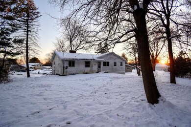 6324 Crestwood Cir, Mc Farland, WI 53558 - photo 5