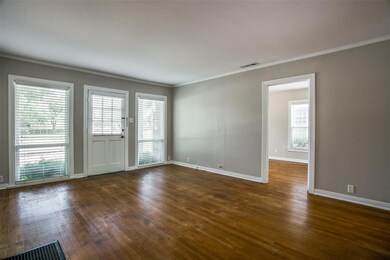 5815 E Mockingbird Ln, Dallas, TX 75206 - photo 2