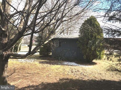 103 N 4th St, Womelsdorf, PA 19567 - photo 4