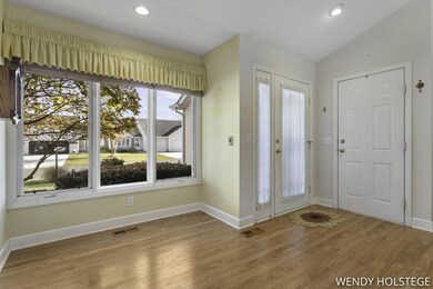 32-web-or-mls-14824 Anchor Ct, Holland-3