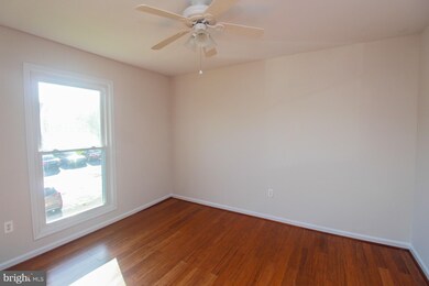 11526 Laurelwalk Dr, Laurel, MD 20708 - photo 6