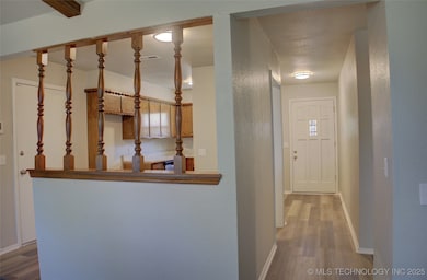 13492 S Hickory Place, Glenpool, OK 74033 - photo 2