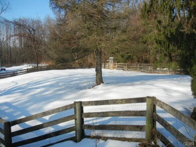 5501 Walnut Ln, Zionsville, PA 18092 - photo 2