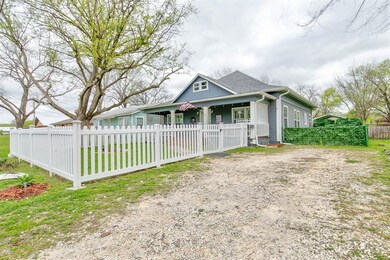 1314 N Anglin St, Cleburne, TX 76031 - photo 2