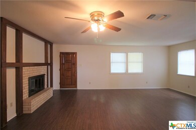 1276 Hillcrest Dr, New Braunfels, TX 78130 - photo 3