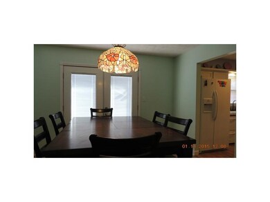 3013 Fox Pointe Dr, Columbus, IN 47203 - photo 6