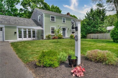 6 Alfred Dr, Barrington, RI 02806 - photo 2