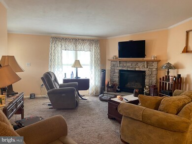 303 Bayberry Ln, Williamstown, NJ 08094 - photo 3