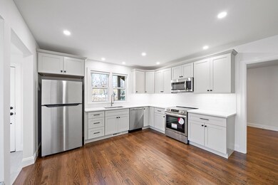 302 Pine St unit 1, South Weymouth, MA 02190 - photo 3