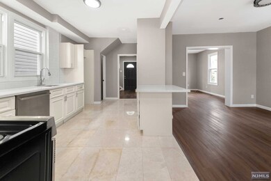 31 Halstead St, Newark, NJ 07106 - photo 6