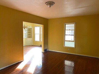 313 Willard Ave, Lincoln, IL 62656 - photo 4