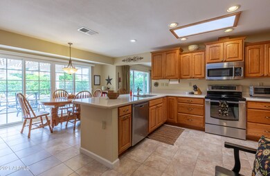 17627 N Lime Rock Dr, Sun City, AZ 85373 - photo 7