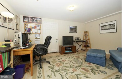 6714 Woodstone Place, Alexandria, VA 22306 - photo 4